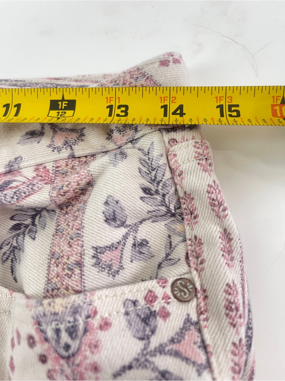 Shyanne Bell Bottom Jeans 30 Cream Floral Patchwork Frayed Boho Western - Picture 6 of 9